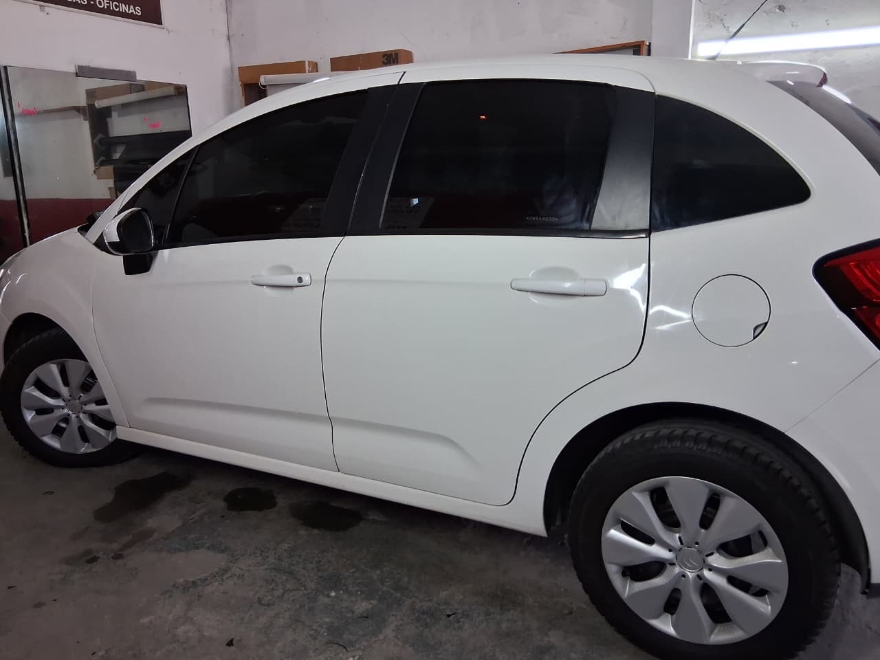 Auto Nano Oscuro